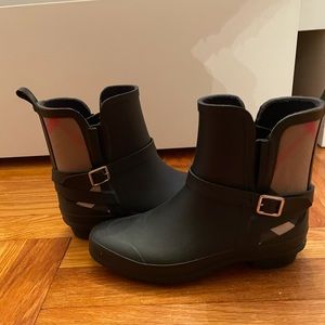 BURBERRY RAIN BOOTS